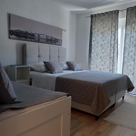 Studio Apartman Marija Трогир Экстерьер фото