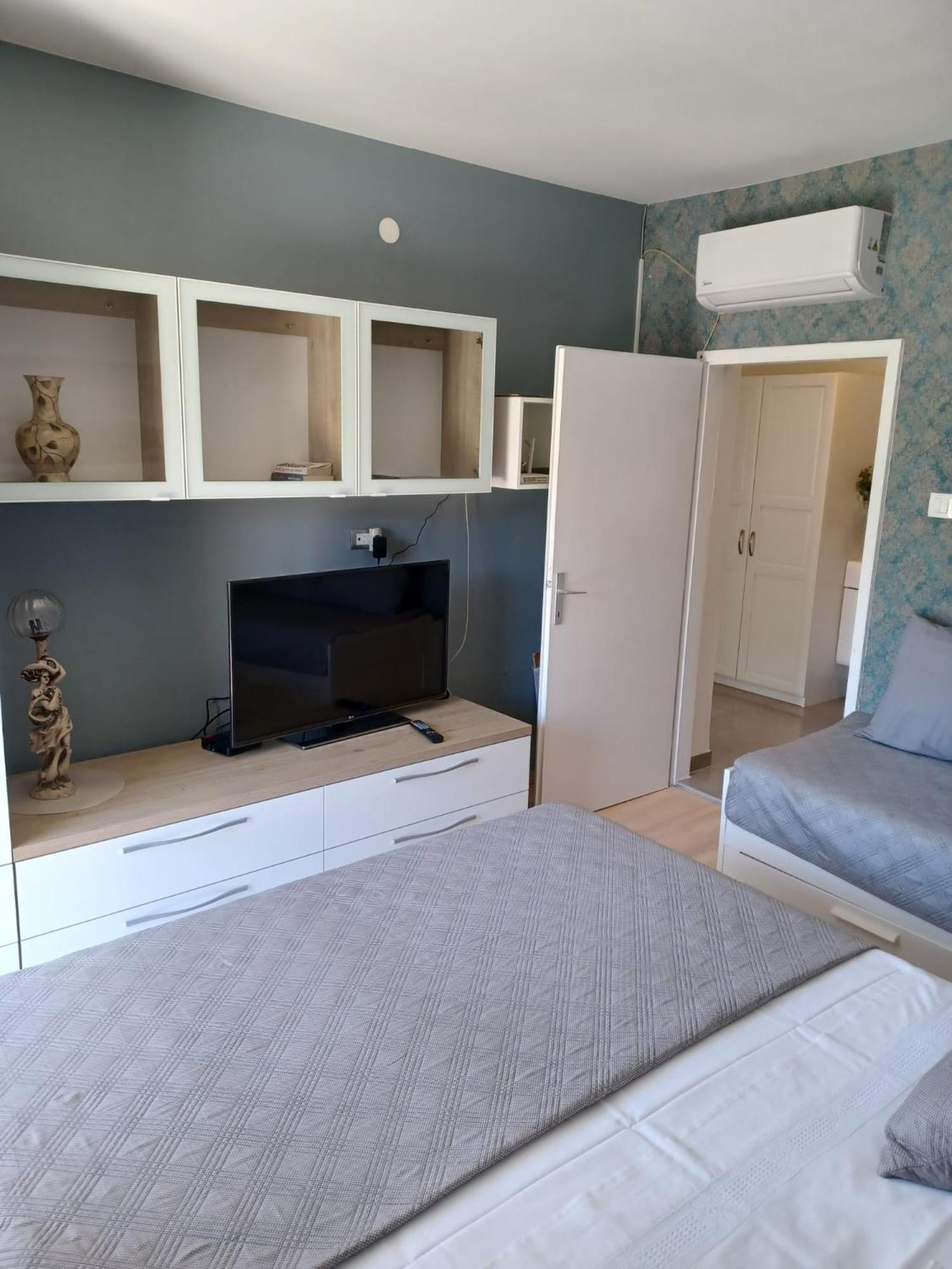 Studio Apartman Marija Трогир Экстерьер фото