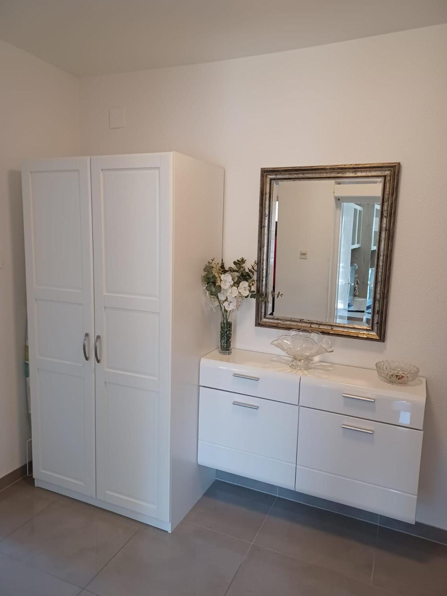Studio Apartman Marija Трогир Экстерьер фото